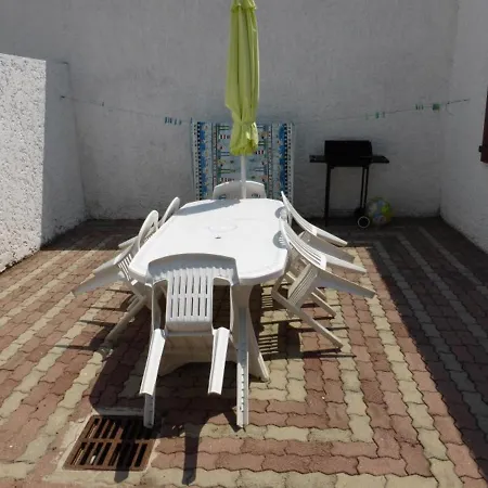 3 Pieces A 150m De La Avec Patio Et Parking - Fr-1-705-47 Σπίτι διακοπών