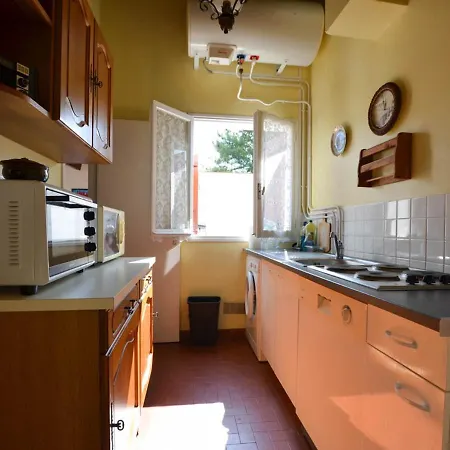 Σπίτι διακοπών 3 Pieces A 150m De La Avec Patio Et Parking - Fr-1-705-47